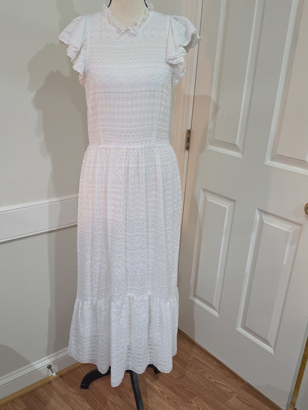 Willa Story Elegant White Eyelet Maxi Dress - Size S